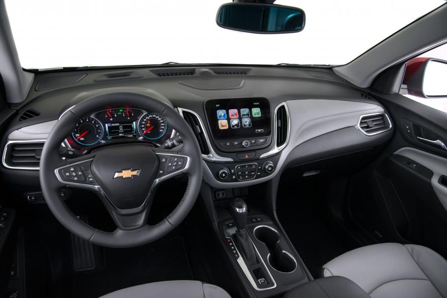 Торпедо Chevrolet Equinox Premier 2017 года  (LA) (фото 9 из 24)